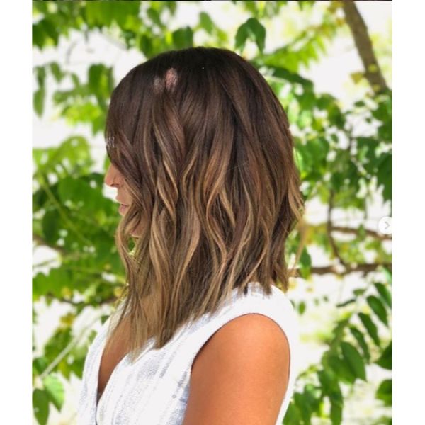 Lob Cut with Blonde Color for Wavy Hair