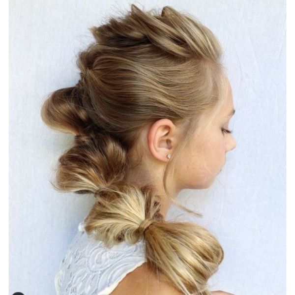 Blonde Bubble Ponytail Hairstyle