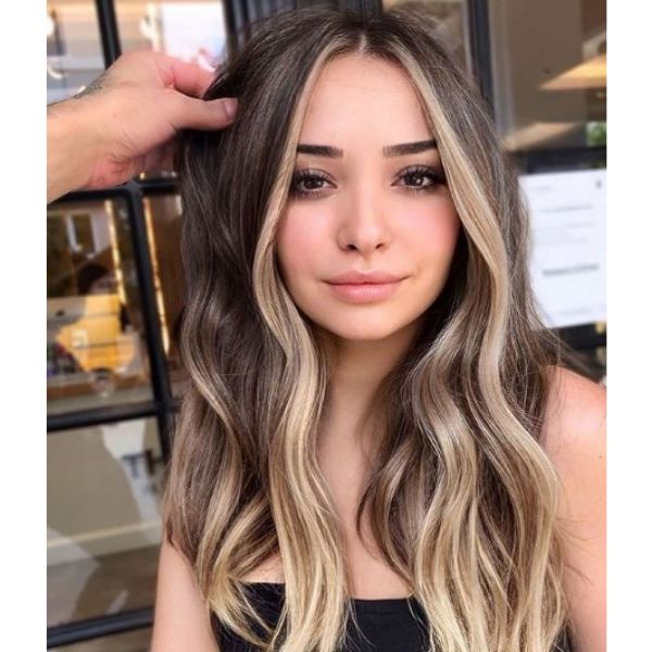 Blonde Highlights For Long Wavy Haircut For Women
