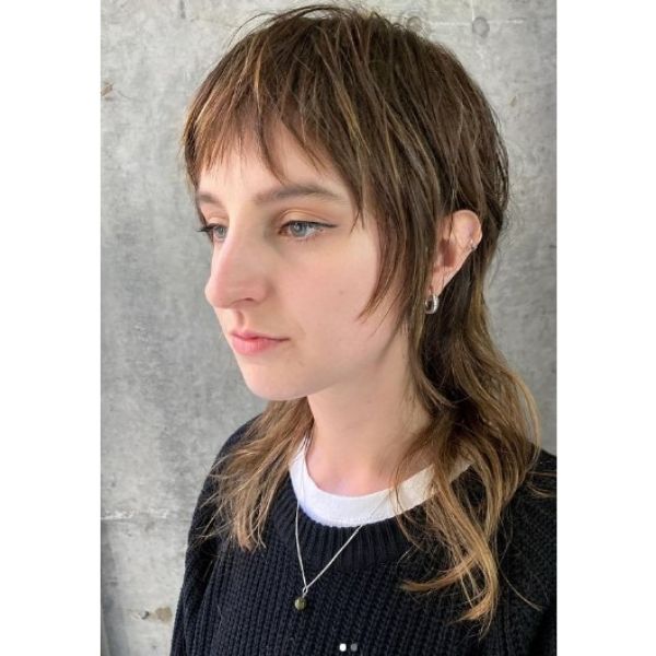 Extra-long Haircut with Subtle Highlights