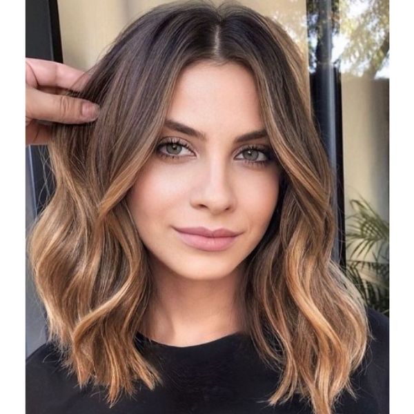 Honey Almonds Hairstyle For Wavy Bob Haircut