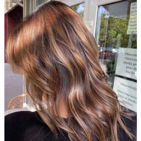 Long V-shaped Hairstyle with Blonde Balayage for Wavy Hair