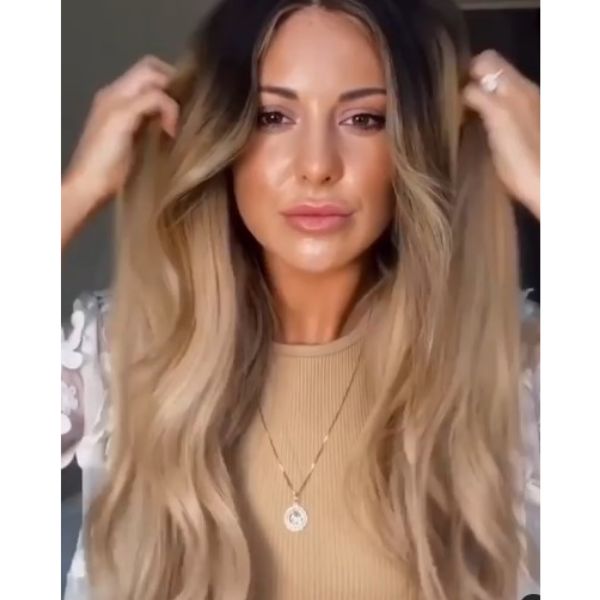  Ultra-long Soft Layered Hairstyle with Dark Roots