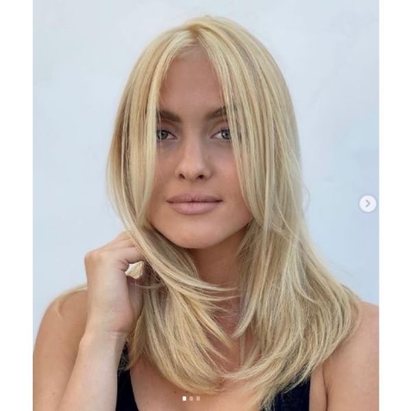 Beach Blonde Thin Hair With Layers Hairstyle