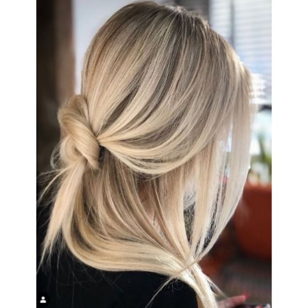  Casual Half Updo Hairstyle For Blonde Hair