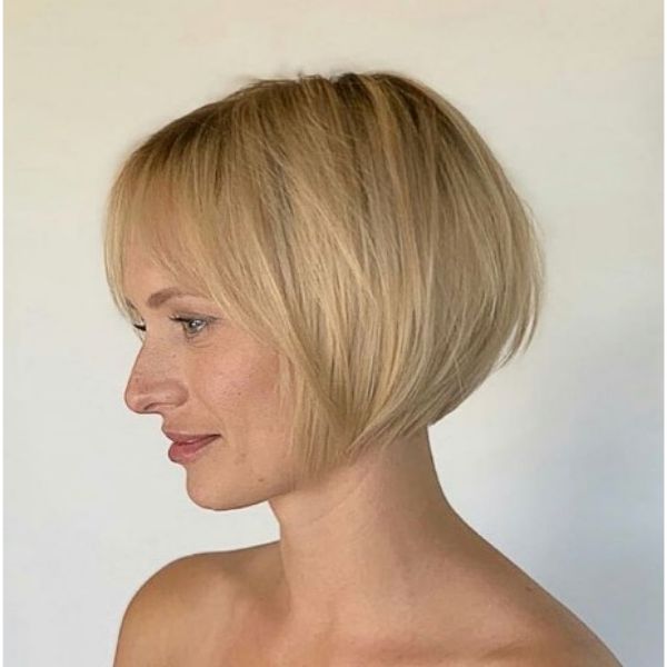 Chin-Length Bob For Blonde Hair With Subtle Layers