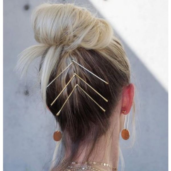 High Bun Hairstyle For Blonde Hair With Golden Hair Pins