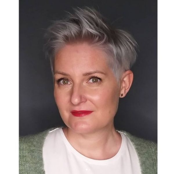  Ice-colored Messy Pixie Haircut With Side Part