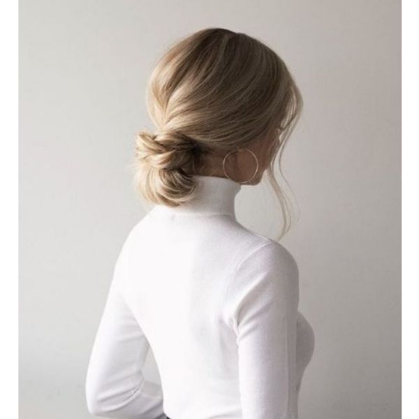  Knotted Bun Hairstyle For Blonde Hair