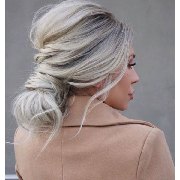  Knotted Bun Hairstyles For Blonde Hair With Falling Strands