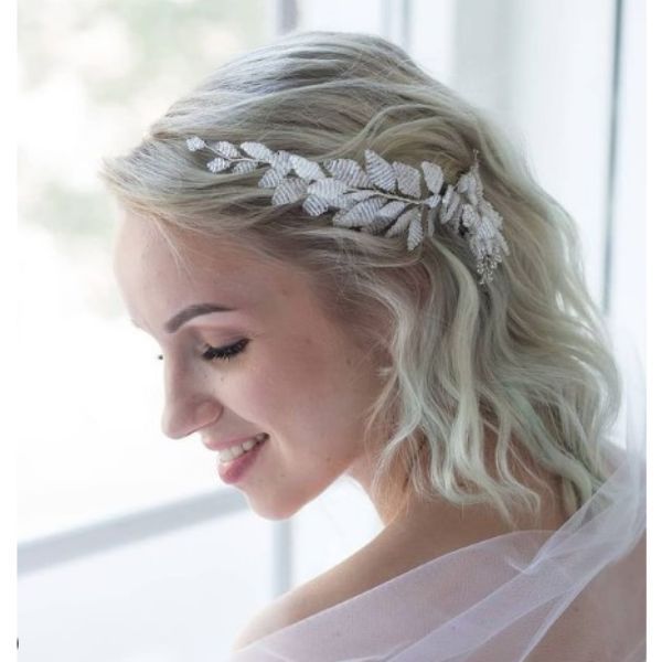 Messy Wedding Hairstyle For Medium Hair With Silver Piece