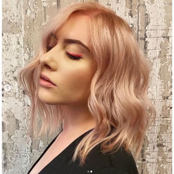 Powdered Rose Blonde Thin Hair With Loose Waves