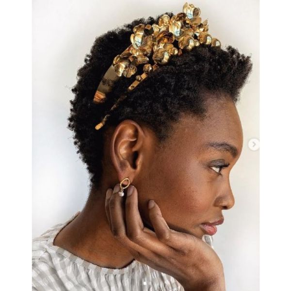  Short Twa For Curly Hair With Stunning Golden Headband