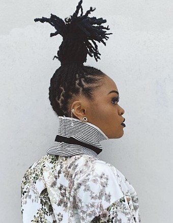  Palm-Tree Shaped Ponytail Hairstyle For Braids