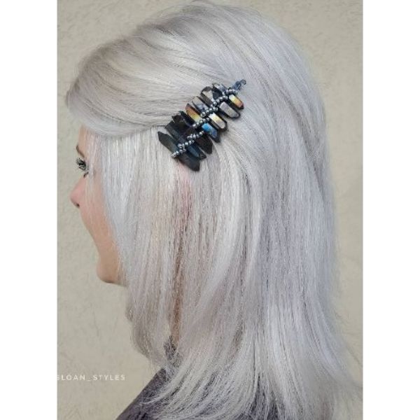  Platinum Blonde Feathered Hairstyles For Older Women With Hair Accessory