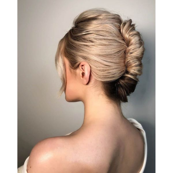 Ponytail for Long Layered Haircuts with Front Pieces