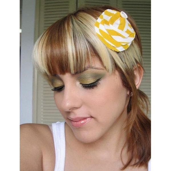 Toffee Hair with Blonde Highlights and Hair Accessory
