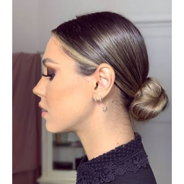 Classic Low Sleek Bun for Brown Hair with Front Blonde Highlights