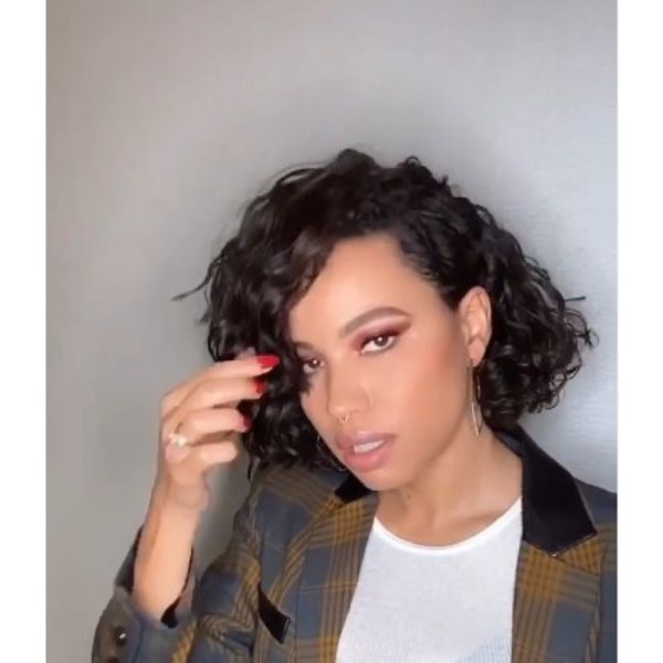 101 Best Haircuts for Short Curly Hair Trend (With Pictures)