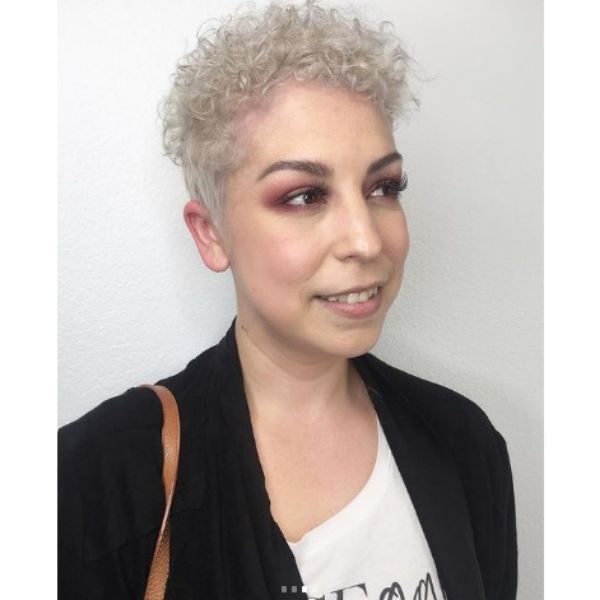  Platinum Blonde Pixie For Curly Hair