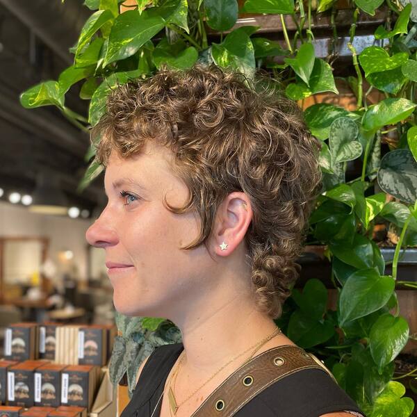 Sweet Pixie Mullet & Curls - a woman in a side view