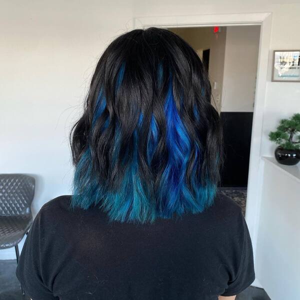 Ocean Blue Underlights for Textured Bob - a woman in a back view