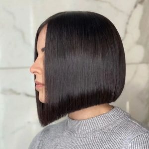 50 Best Blunt Bob Haircut Ideas for Women in 2023 (With Pictures)